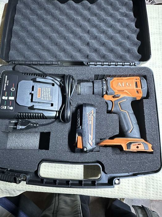 Masina de insurubat si gaurit cu percutie AEG BSB 18G4