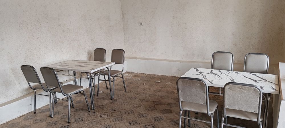 Toster, stol Stul 2 KAMPLEKT NIKELLI. 2 Ta KALYONNI OYNALI viterina.