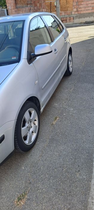 VOLKSWAGEN Polo 2005 — imagine 3