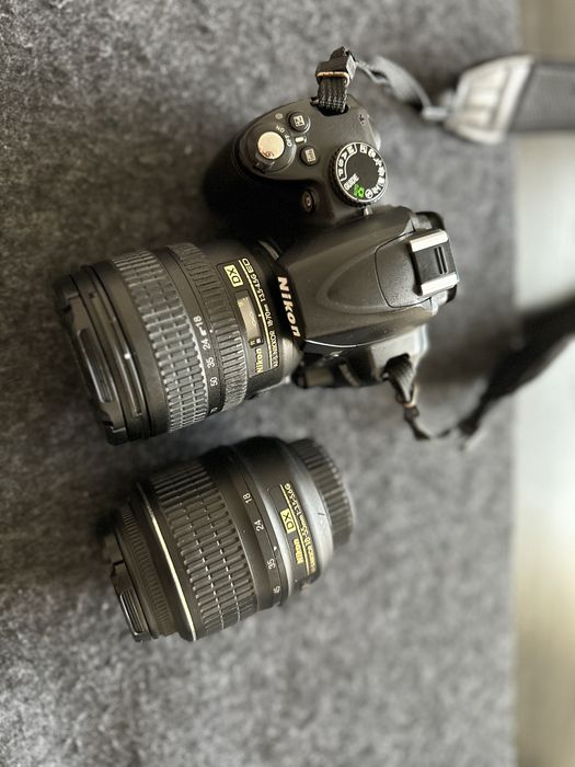 Set Nikon D3000 DSLR +2 obiective