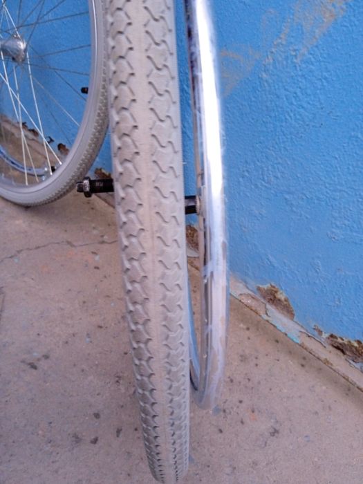 Продам колесо от инвалидной коляский