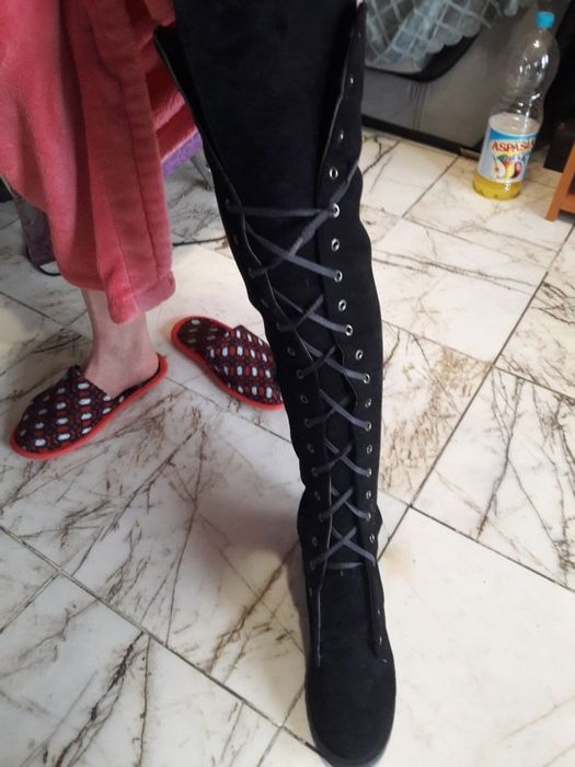 Ботуши от велур нови