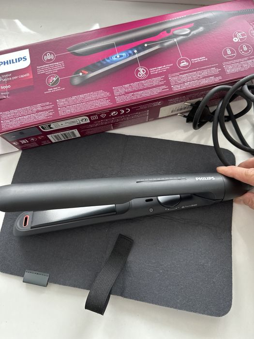 Выпрямитель волос Philips