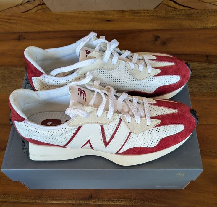 New Balance 327 Primary Pack Red