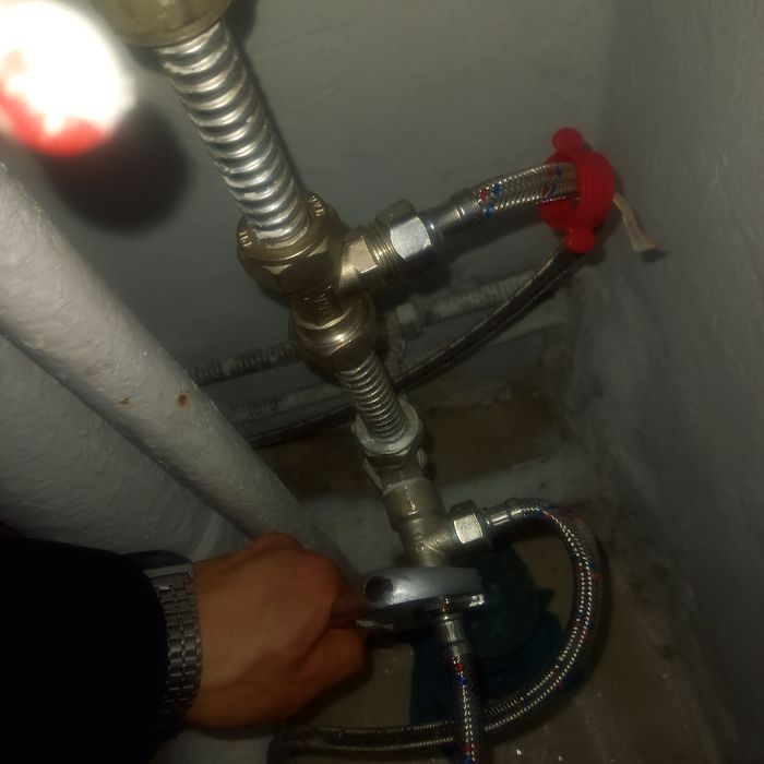 Услуги-Электрика-Сантехника