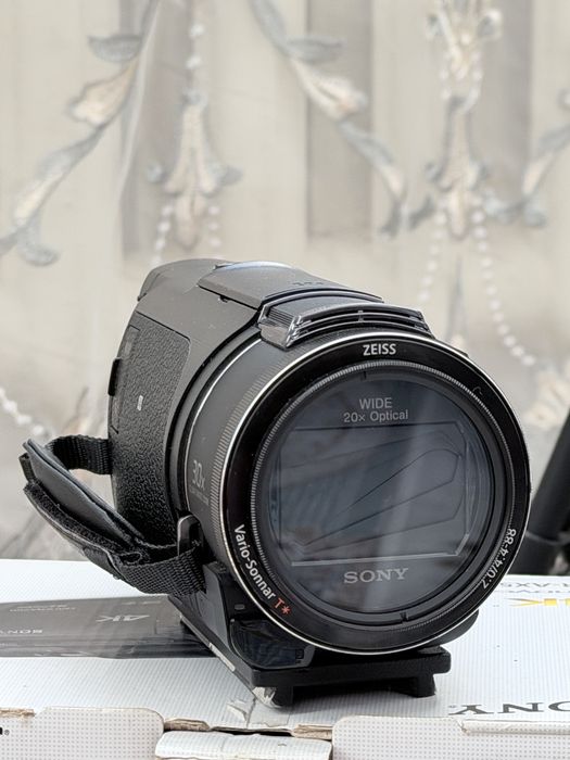 Камера SONY FDR-AX53