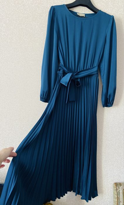 Продам платье, длинное, бирюзового цвета