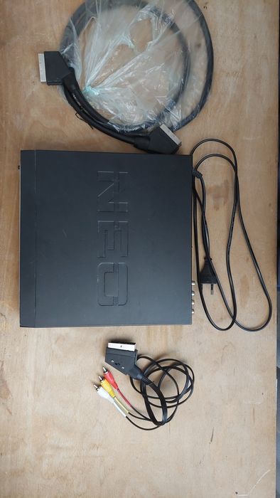 DVD Player Neo с 2 допълнителни кабела