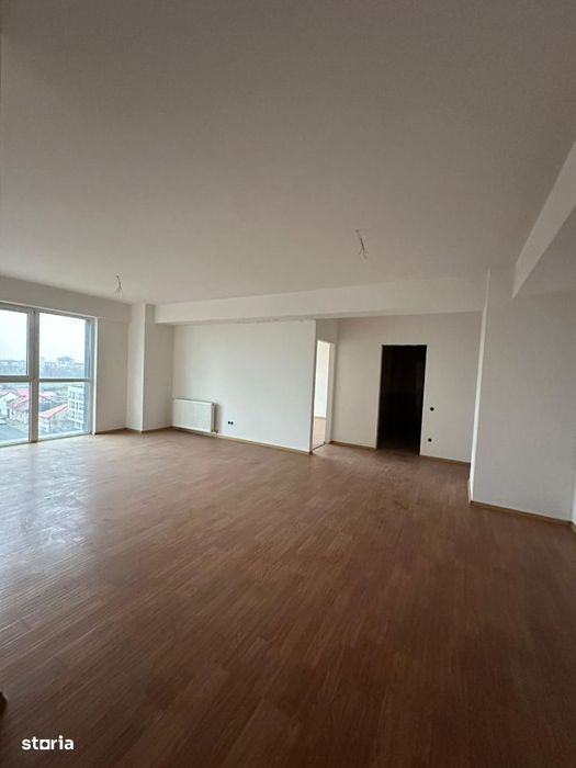 Apartament în Bud Tower – 107 mp, Parcare Privată
