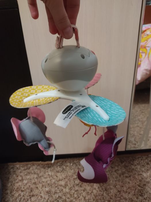 Продам мобиль на манеж