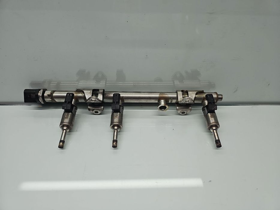 Rampa injectoare  Skoda Octavia 3 (5E3) [Fabr 2012-2020] 04E133320D 2.