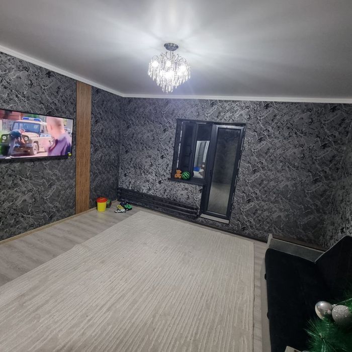 Продается двухэтажный дом на улице  Фестивальная