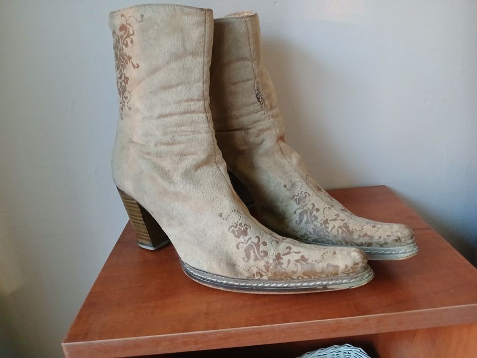 Дамски ботуши и 2 бр дамски обувки подарък към ботушите