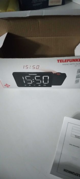 Часы будильник с радио