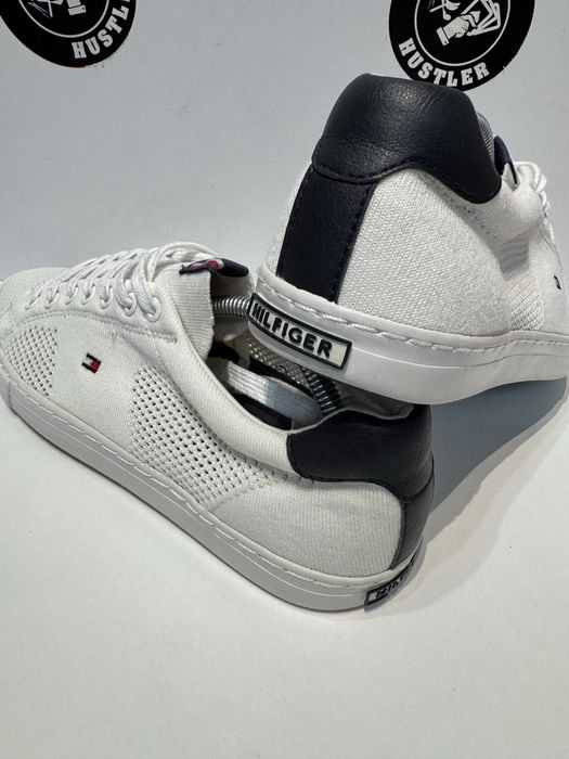 Сникърси TOMMY HILFIGER .Номер 42