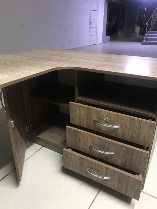 Офисный мебель продам срочно