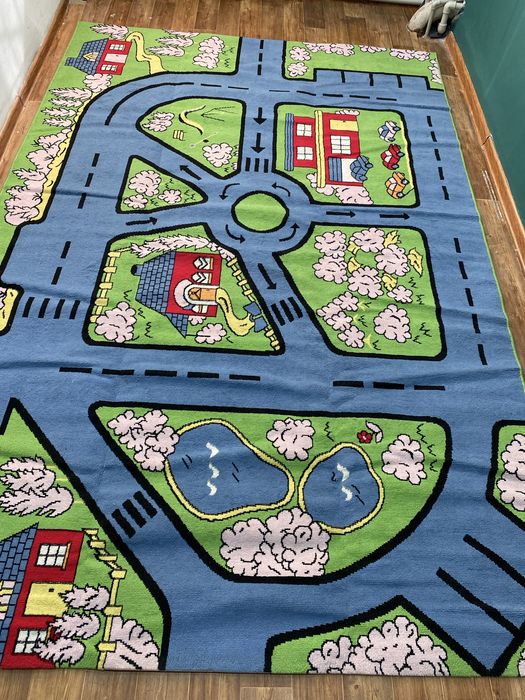 Продам ковер, состояние хорошее