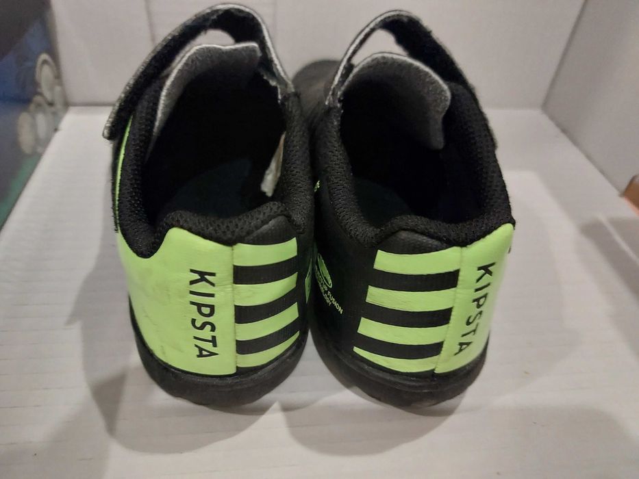 Футболни обувки,33-34 номер