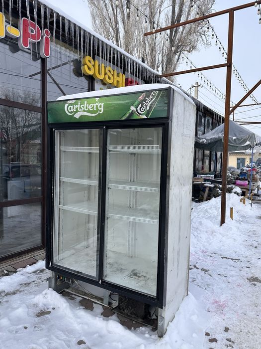 Холодильник витринный