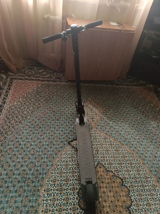 Продаю электросамокат midway 0809