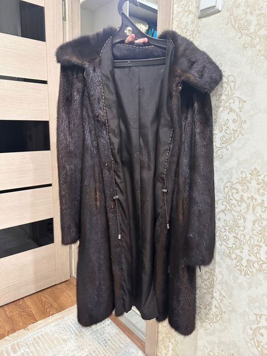 Продам норковую шубу