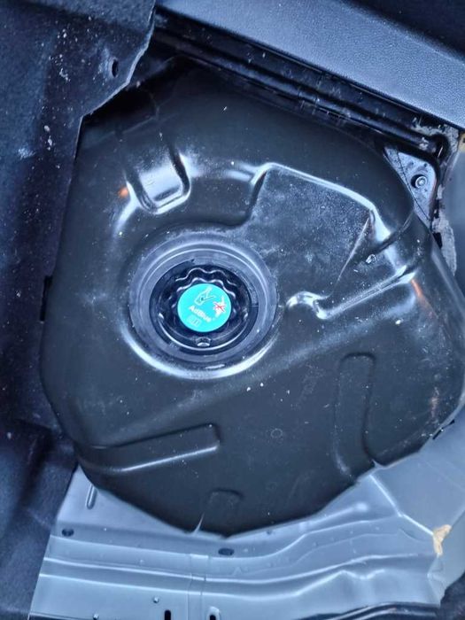 На Части: Mercedes-Benz W213 E220d 194 к.с. 2016 9G-TRONIC