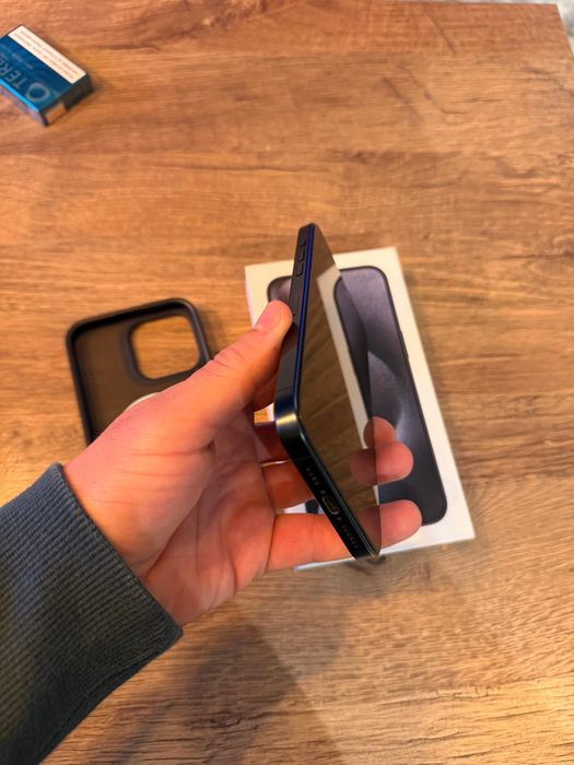 Vand Iphone 15 Pro Max 256 GB