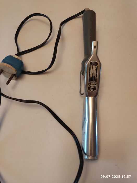 Плойка для укладки волос