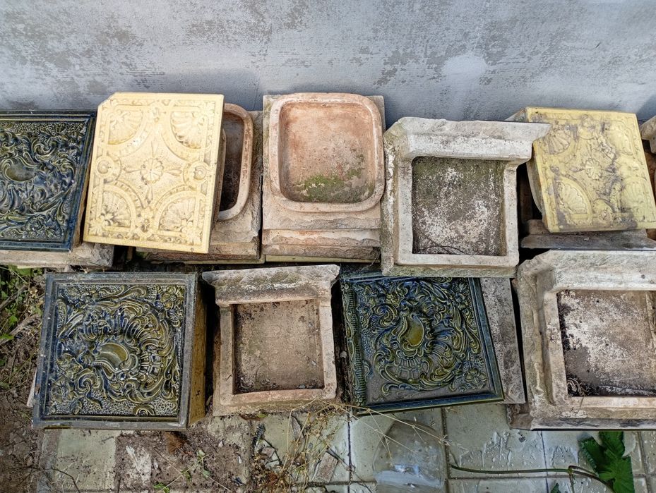 Продавам Кахлени плочки