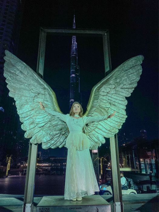 Платья нежно белая