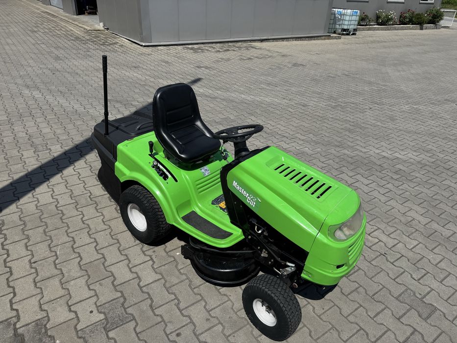 Tractoras gazon MTD Mastercut 92-125