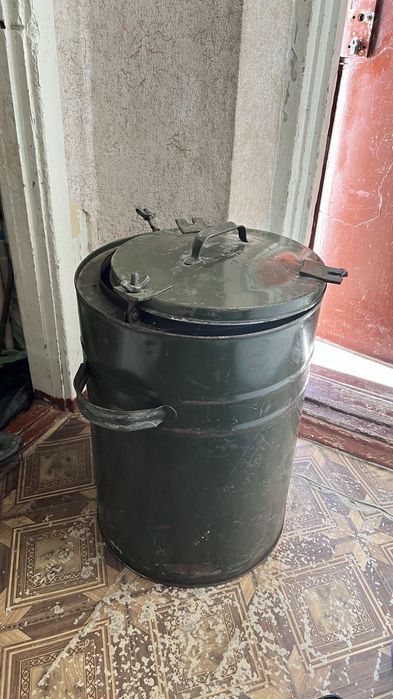 Бак из нержавейки объём 40 л состояние хорошее звоните пишите