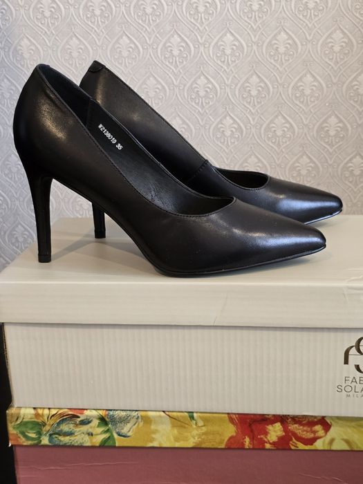 Продам женские туфли