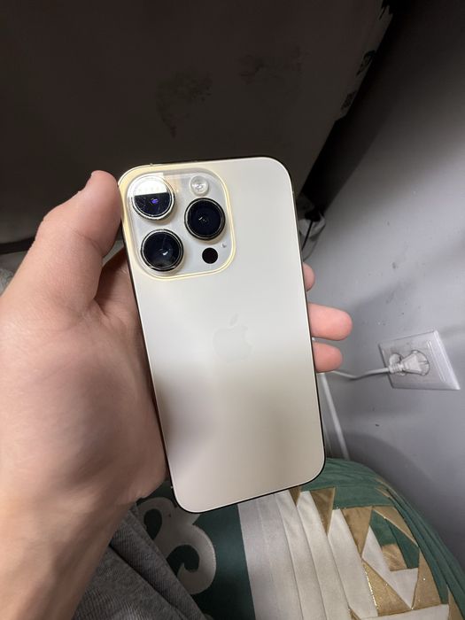 Продам айфон. Apple 14 pro 256gb
