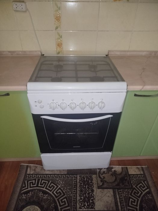 Продам газовую плиту