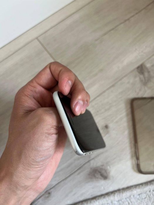 Iphone SE 2020 Srocna sotiladi