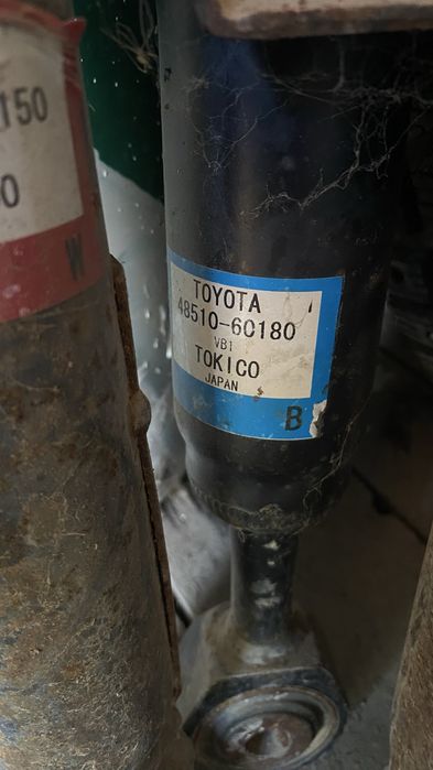 Амортизатор Тайота 200