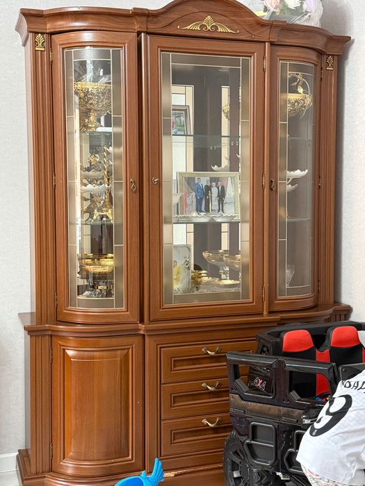 Гостиная горка натуральная дерева