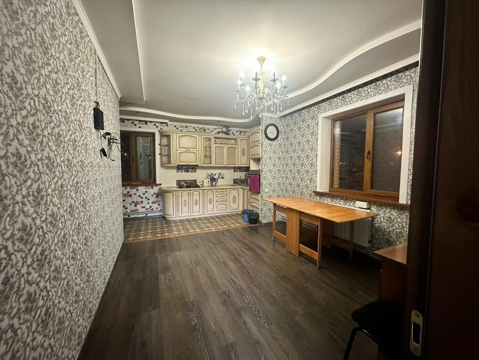 Продам дом район Дельфин, стадион Карасай.