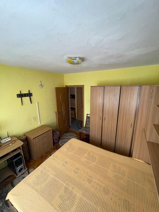 Apartament 2 camere semi-decomandat | Medgidia, Catanga | Etaj 4/4 | Centrală proprie