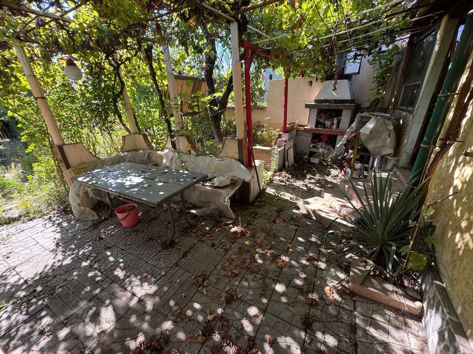 Продава се Къща в с. Люлин, Област Перник - 64 кв.м за 1094 €/кв.м - Снимка #1