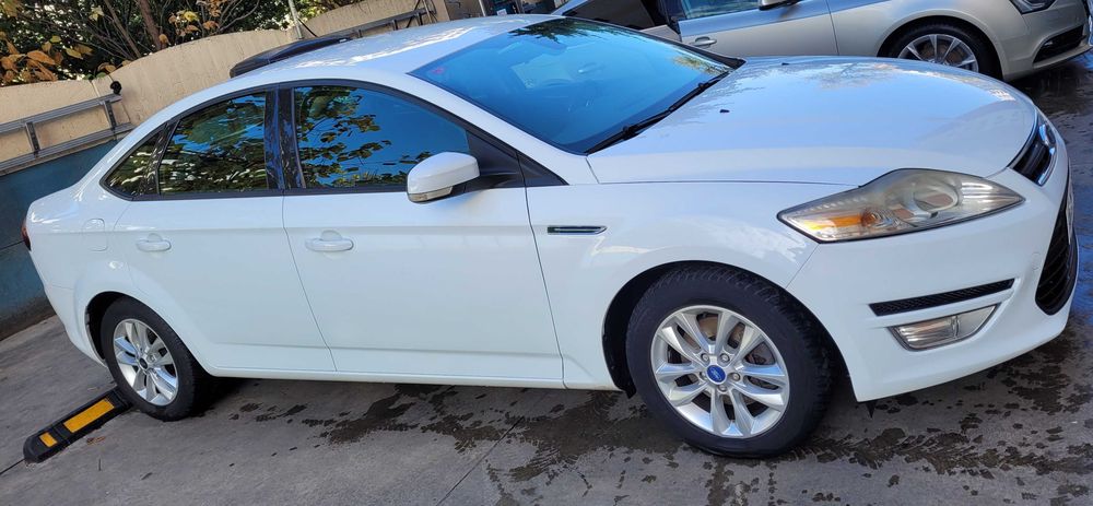 FORD Mondeo 2011 — imagine 2