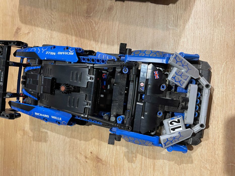 LEGO Technic 42123 McLaren Senna GTR