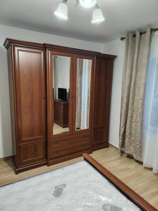 Ofer pentru inchiriere apartament cu 2 camere Piata Garii