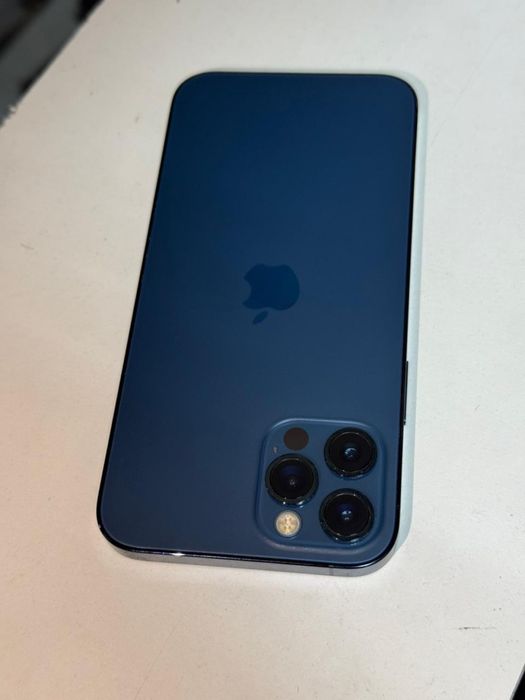 Продам Iphone 12pro 256g