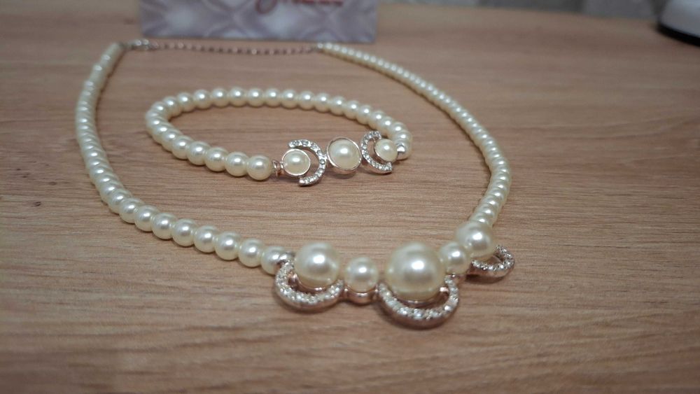 Перли комплект колие и гривна