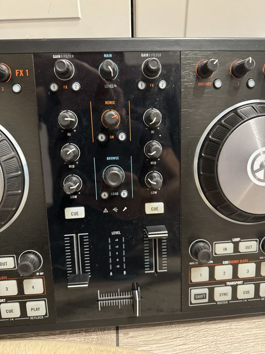 Console DJ Tracktor S2 MK2 si MK3