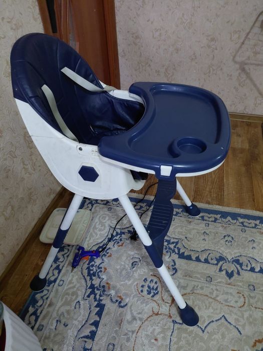 Детский стульчик для кормления