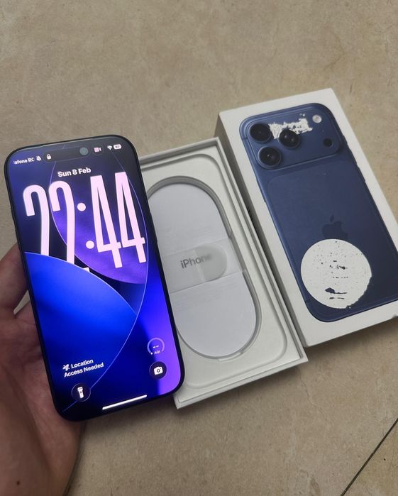 IPhone 17 pro max  1tb  deep blue