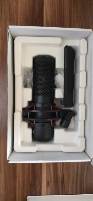 Комплект: HyperX - ProCast + кабел + Razer audio Mixer + стойка